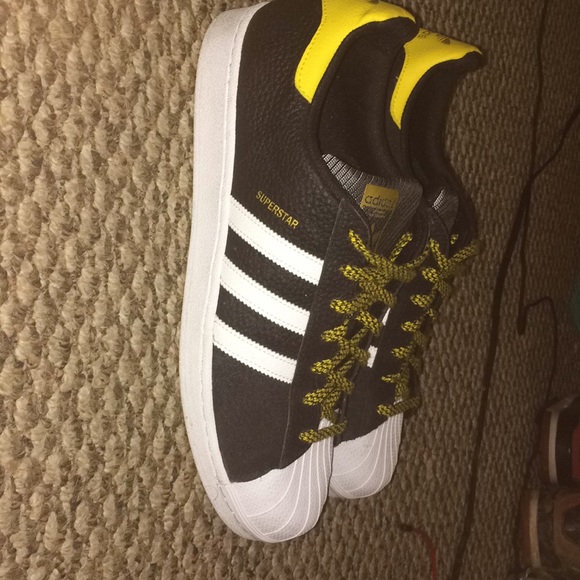 Adidas superstars